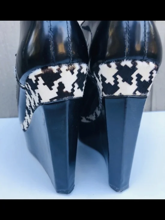 L.A.M.B Black & White Houndstooth Wedge Oxford - Women - Picture 4 of 5